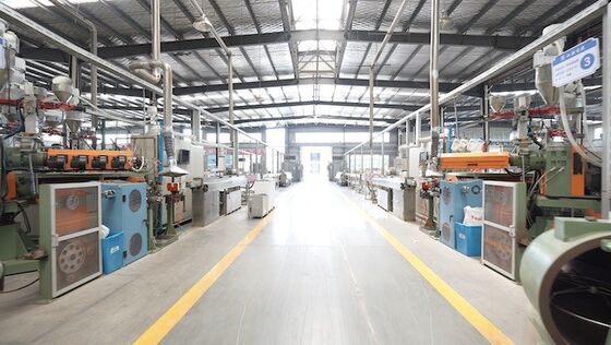 membeli Jalur Produksi Ekstrusi Kawat Otomotif Kecepatan Tinggi 1500m/menit untuk Bahan PVC dan TPE online manufacture