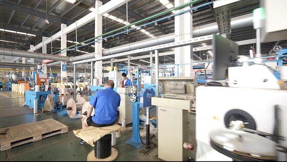 Acheter Extrudeuse tandem haute vitesse 200 m/min pour l'extrusion en une étape de câbles photovoltaïques online manufacture
