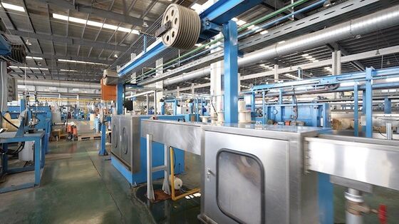 Acquistare Linea di produzione di estrusione a una sola fase ad alta velocità di 200 m/min per l'estruttore tandem a filo fotovoltaico LSOH/XLPE online manufacture