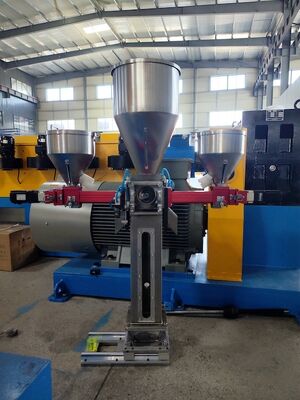 buy Color Masterbatch Pelletizing Machine with 60 kg/h Output, Available in Twin-Screw or Single-Screw Design (W6Mo5Cr4V2 Screw Material) online manufacture