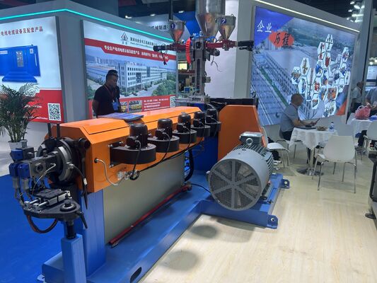 buy Nylon Extruder Main Machine with Precision Grinding Gear Reducer Nitrided Screw and Real-Time Pressure Monitoring for Wire Extrusion online manufacture